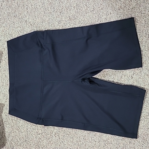 Yoga Shorts with Pockets - Dark Green - Picture 4 of 8